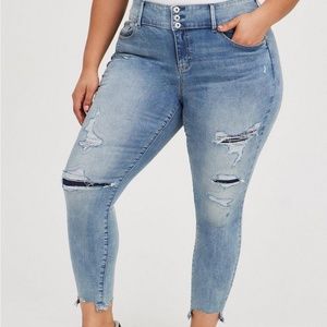 Torrid Jegging Skinny Size 22R - Super Soft High-Rise Destructed Jean